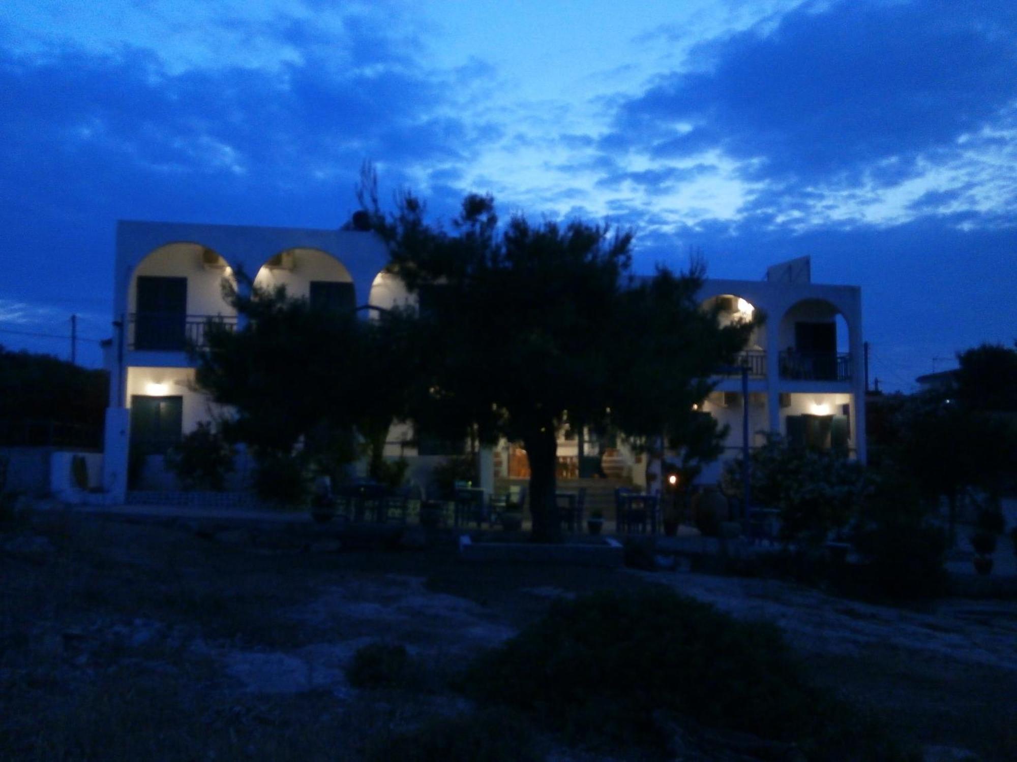 Hotel Flisvos Megalochori  Exteriér fotografie